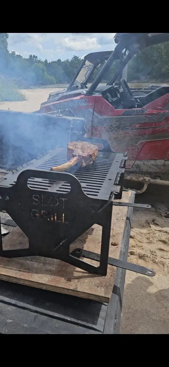 Product Introduction of Slot Grill - Collapsible BBQ Grill for Easy Storage Steel 4